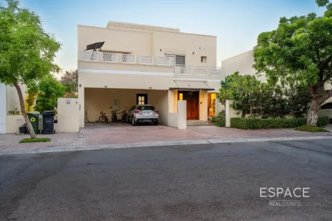 Vila u gradu Meadows, Dubai, UAE 4 spavaće sobe, 553 m2 Br. 650180 - Slika 18