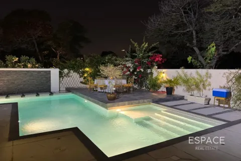 Vila u gradu Meadows, Dubai, UAE 4 spavaće sobe, 553 m2 Br. 650180 - Slika 17