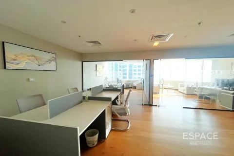 Kantor di Jumeirah Lake Towers, Dubai, UEA 105 m2 nomor 650197 - foto 1