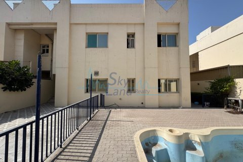 Vila v Jumeirah, Dubai, SAE 4 ložnice, 371.6 m² Č.: 650558 - fotografie 2