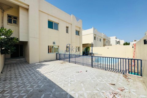 Vila v Jumeirah, Dubai, SAE 4 ložnice, 371.6 m² Č.: 650558 - fotografie 3