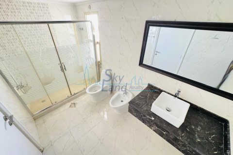 Vila v Jumeirah, Dubai, SAE 4 ložnice, 371.6 m² Č.: 650558 - fotografie 25