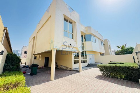 Vila v Jumeirah, Dubai, SAE 4 ložnice, 371.6 m² Č.: 650558 - fotografie 20