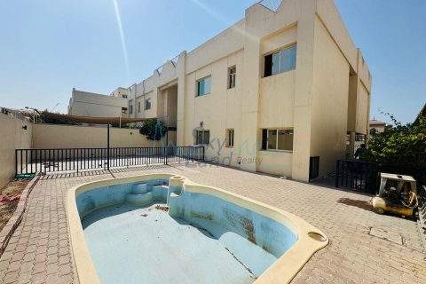 Vila v Jumeirah, Dubai, SAE 4 ložnice, 371.6 m² Č.: 650558 - fotografie 19