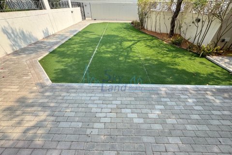 Villa te huur in Jumeirah, Dubai, VAE 4 slaapkamers, 371.6 vr.m., nr 650557 - foto 20