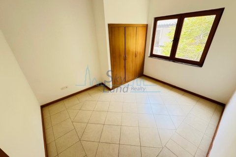 Villa te huur in Jumeirah, Dubai, VAE 4 slaapkamers, 371.6 vr.m., nr 650557 - foto 23