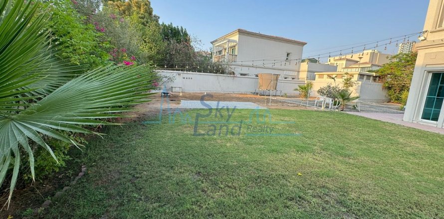 Villa em Jumeirah Village Triangle, Dubai, EAU 2 quartos, 325.2 m2 № 650554