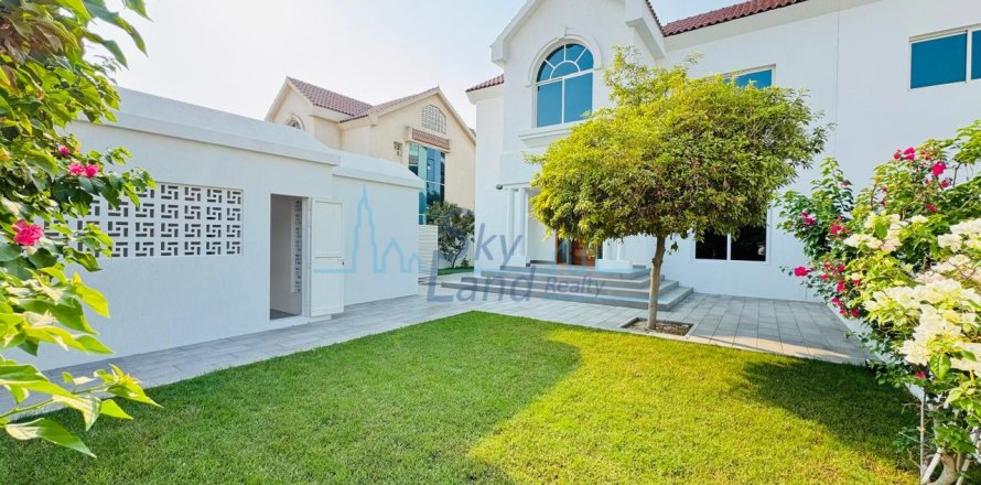 Βίλα σε Jumeirah, Dubai, ΗΑΕ 4 υπνοδωμάτια, 325.2 τ.μ. Αρ. 650556