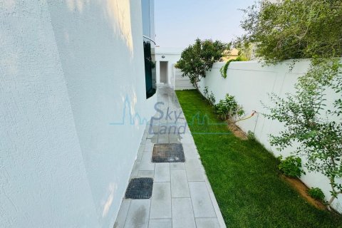 Βίλα σε Jumeirah, Dubai, ΗΑΕ 4 υπνοδωμάτια, 325.2 τ.μ. Αρ. 650556 - φωτογραφία 17