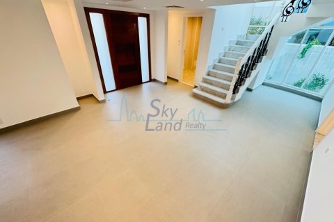 Βίλα σε Jumeirah, Dubai, ΗΑΕ 4 υπνοδωμάτια, 325.2 τ.μ. Αρ. 650556 - φωτογραφία 5