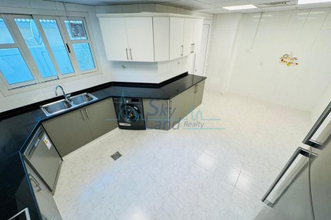 Βίλα σε Jumeirah, Dubai, ΗΑΕ 4 υπνοδωμάτια, 325.2 τ.μ. Αρ. 650556 - φωτογραφία 10