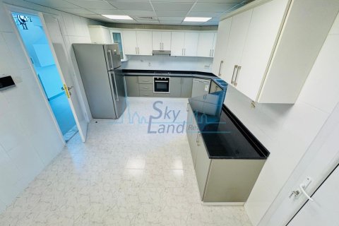 Βίλα σε Jumeirah, Dubai, ΗΑΕ 4 υπνοδωμάτια, 325.2 τ.μ. Αρ. 650556 - φωτογραφία 9