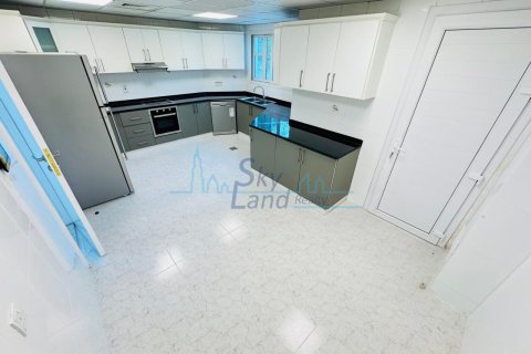Βίλα σε Jumeirah, Dubai, ΗΑΕ 4 υπνοδωμάτια, 325.2 τ.μ. Αρ. 650556 - φωτογραφία 6