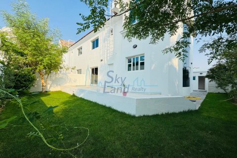 Βίλα σε Jumeirah, Dubai, ΗΑΕ 4 υπνοδωμάτια, 325.2 τ.μ. Αρ. 650556 - φωτογραφία 18