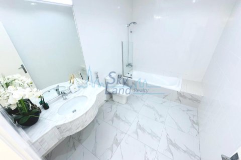 Зняти в оренду віллу в Umm Suqeim, Дубай, ОАЕ 4 спальні, 325.2м2, № 650555 - фото 14