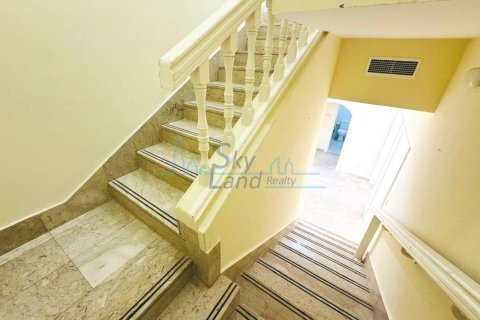 Зняти в оренду віллу в Umm Suqeim, Дубай, ОАЕ 4 спальні, 325.2м2, № 650555 - фото 10