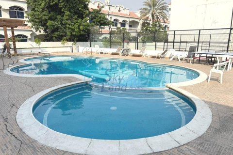 Зняти в оренду віллу в Umm Suqeim, Дубай, ОАЕ 4 спальні, 325.2м2, № 650555 - фото 19