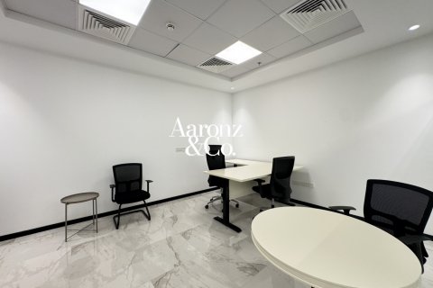 Снять в аренду офис в Бизнес-Бэй, Дубай, ОАЭ 248м2, № 711055 - фото 9