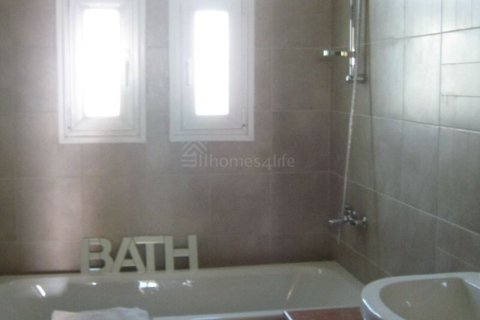 Casa urbana para arrendamento em Jumeirah Village Circle, Dubai, EAU 3 quartos, 317 m2 № 710934 - foto 8