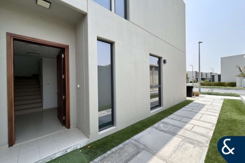 Huvila Dubai Land, Arabiemiraatit 4 makuuhuonetta, 252 m2 № 668440 - kuva 2