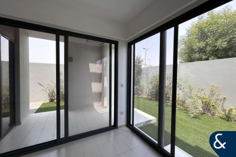 Huvila Dubai Land, Arabiemiraatit 4 makuuhuonetta, 252 m2 № 668440 - kuva 4