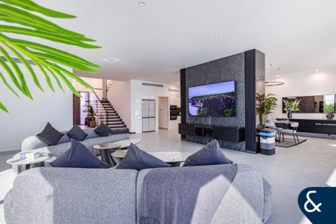 Willa do wynajęcia w Palm Jumeirah, Dubai, ZEA 6 sypialnie, 622 mkw., nr 668441 - zdjęcie 2