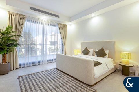 Willa do wynajęcia w Palm Jumeirah, Dubai, ZEA 6 sypialnie, 622 mkw., nr 668441 - zdjęcie 16
