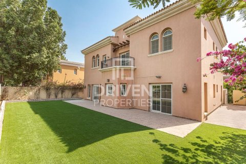 Villa i Arabian Ranches, Dubai, UAE 5 sovrum, 633.51 kvm Nr. 745393