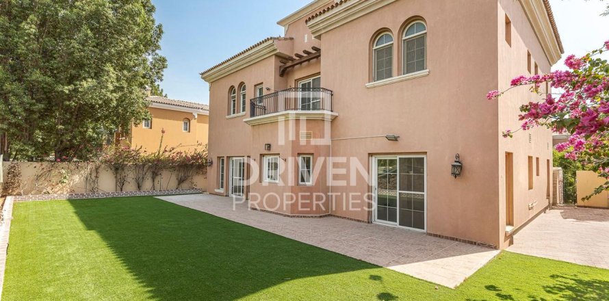 Villa à Arabian Ranches, Dubai, EAU: 5 chambres, 633.51 m2 № 745393