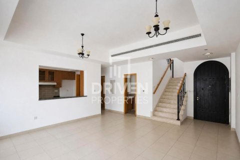 Villa zur Miete in Reem, Dubai, VAE 3 Schlafzimmer, 201.6 m2 Nr. 765703 - Foto 3