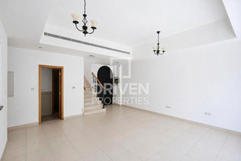 Villa zur Miete in Reem, Dubai, VAE 3 Schlafzimmer, 201.6 m2 Nr. 765703 - Foto 4