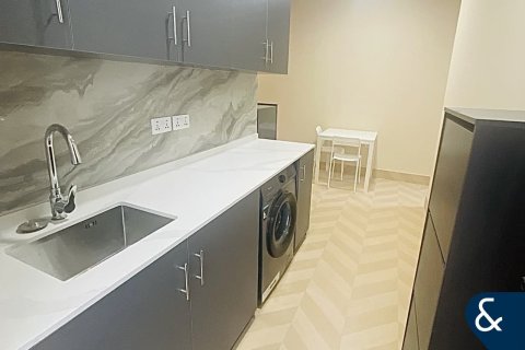 Városi lakóépület itt: DAMAC Hills (Akoya by DAMAC), Dubai, EAE, 5 hálószoba, 247 m², azonosító: 685005 - fénykép 20