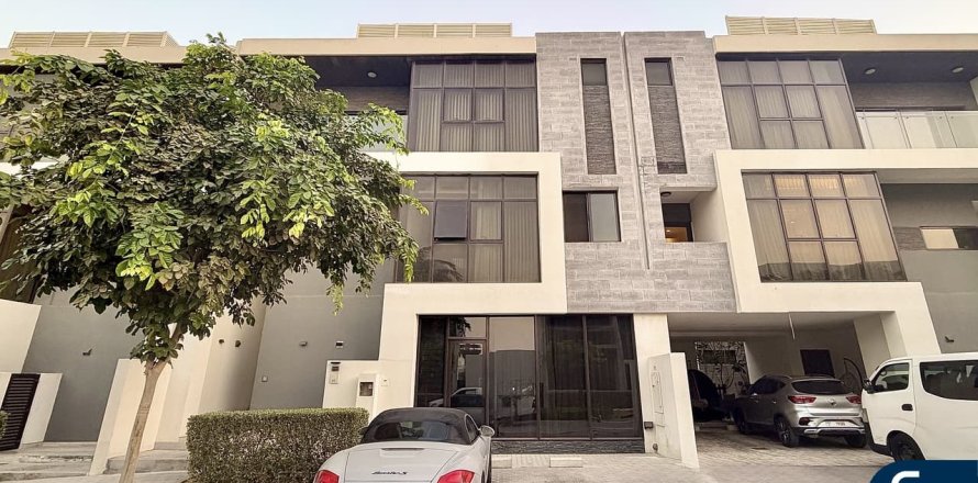 Városi lakóépület itt: DAMAC Hills (Akoya by DAMAC), Dubai, EAE, 5 hálószoba, 247 m², azonosító: 685005