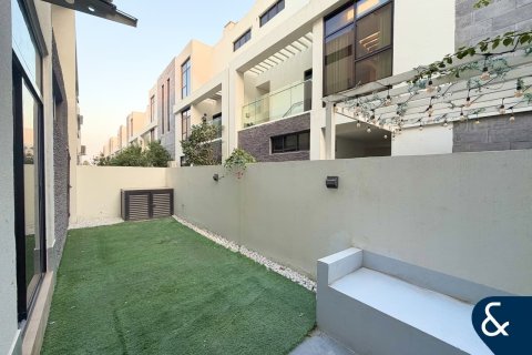 Városi lakóépület itt: DAMAC Hills (Akoya by DAMAC), Dubai, EAE, 5 hálószoba, 247 m², azonosító: 685005 - fénykép 18