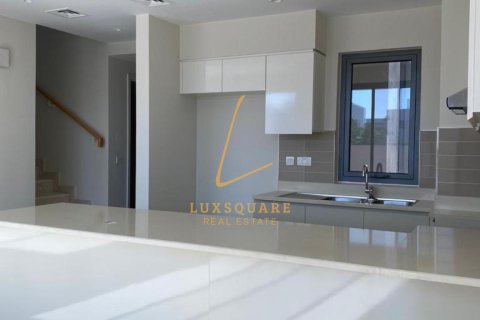 Villa sa Dubai Hills Estate, UAE 4 silid-tulugan, 284 sq.m. № 681165 - larawan 2