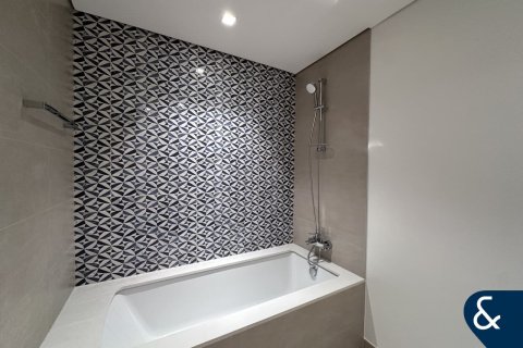 Dubai, संयुक्त अरब अमीरात में अपार्टमेंट, 2 बेडरूम, 113 वर्ग मीटर, संख्या 698413 - फ़ोटो 24