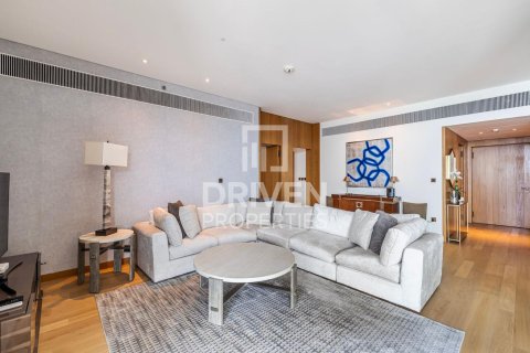 Appartamento in affitto a Jumeirah, Dubai, EAU 2 camere da letto, 180 mq. № 684154 - foto 1