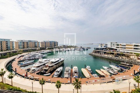 Appartamento in affitto a Jumeirah, Dubai, EAU 2 camere da letto, 180 mq. № 684154 - foto 11