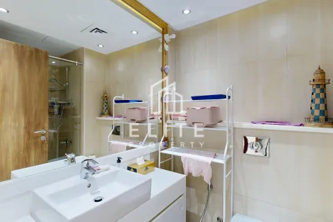 Apartment in Dubai, UAE 3 bedrooms, 168 sq.m. № 640665 - photo 6