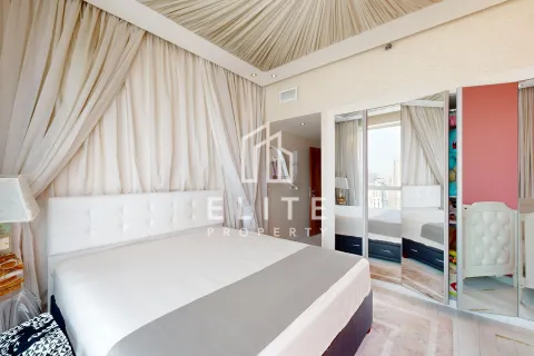 Apartment in Dubai, UAE 3 bedrooms, 168 sq.m. № 640665 - photo 13