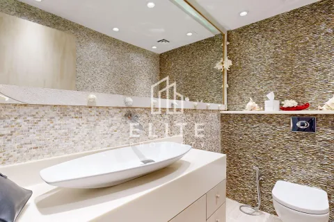 Apartment in Dubai, UAE 3 bedrooms, 168 sq.m. № 640665 - photo 18