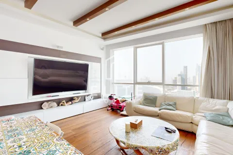Apartment in Dubai, UAE 3 bedrooms, 168 sq.m. № 640665 - photo 2