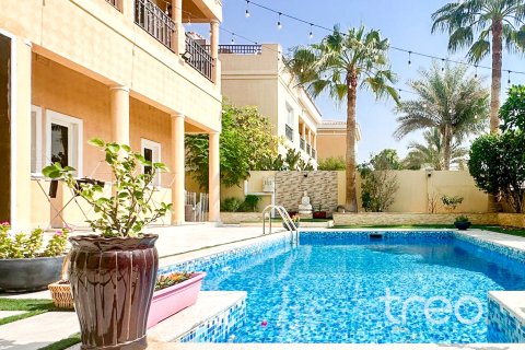 Villa till försäljning i The Villa, Dubai, UAE 5 sovrum, 380.9 kvm Nr. 733934 - fotografi 2