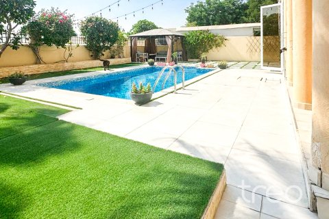 Villa till försäljning i The Villa, Dubai, UAE 5 sovrum, 380.9 kvm Nr. 733934 - fotografi 11