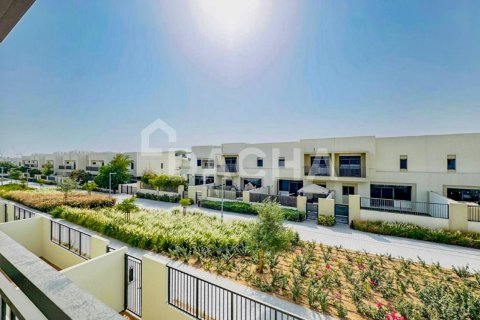 Apartmen di Town Square, Dubai, UAE 3 bilik tidur, 230 meter persegi № 717736 - foto 2