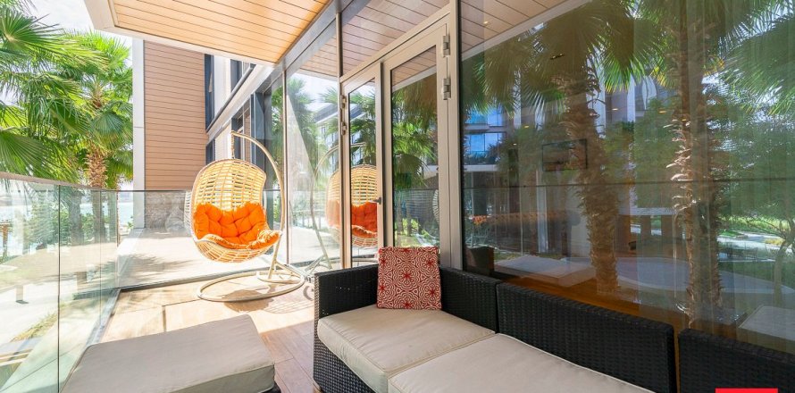 Apartament në Dubai, Emiratet e Bashkuara Arabe 2 dhoma gjumi, 140.3 m2. № 239482