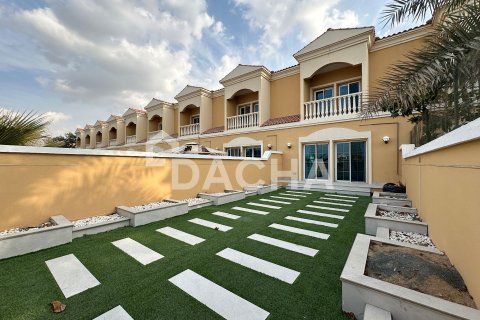 阿联酋 Dubai Jumeirah Village Triangle 联排别墅  2 卧, 152 平方米 , 编号 717702