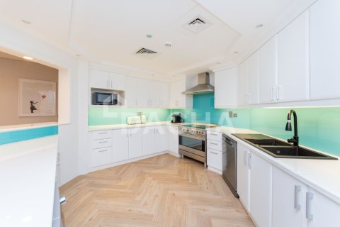 Apartment til salg i Palm Jumeirah, Dubai, UAE 3 soveværelser, 206 kvm № 714752 - foto 6