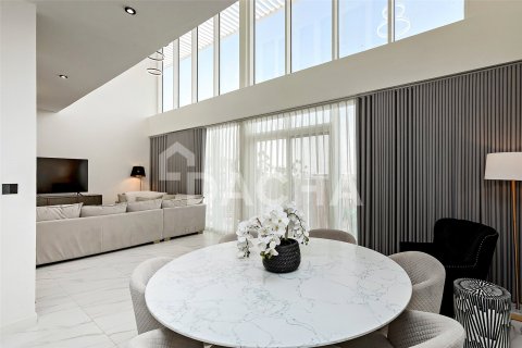 Таунхаус в Dubai Land, Дубай, ОАЭ 4 спальни, 198м2 № 752093