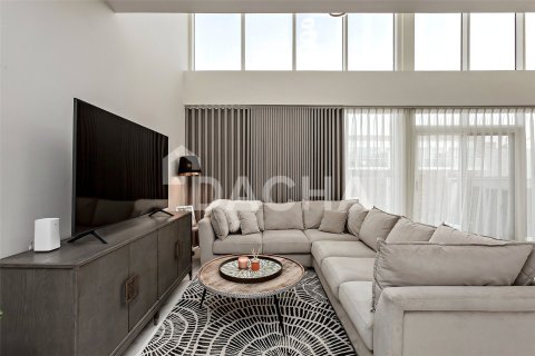 Maison de ville à vendre à Dubai Land, Dubai, EAU 4 chambres, 198 m2 № 752093 - photo 2